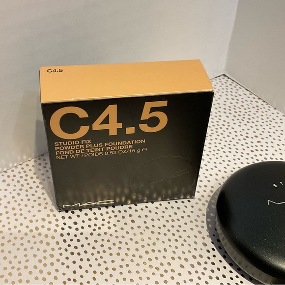 MAC Studio Fix Powder Plus Foundation C4.5 - Picture 4 of 11